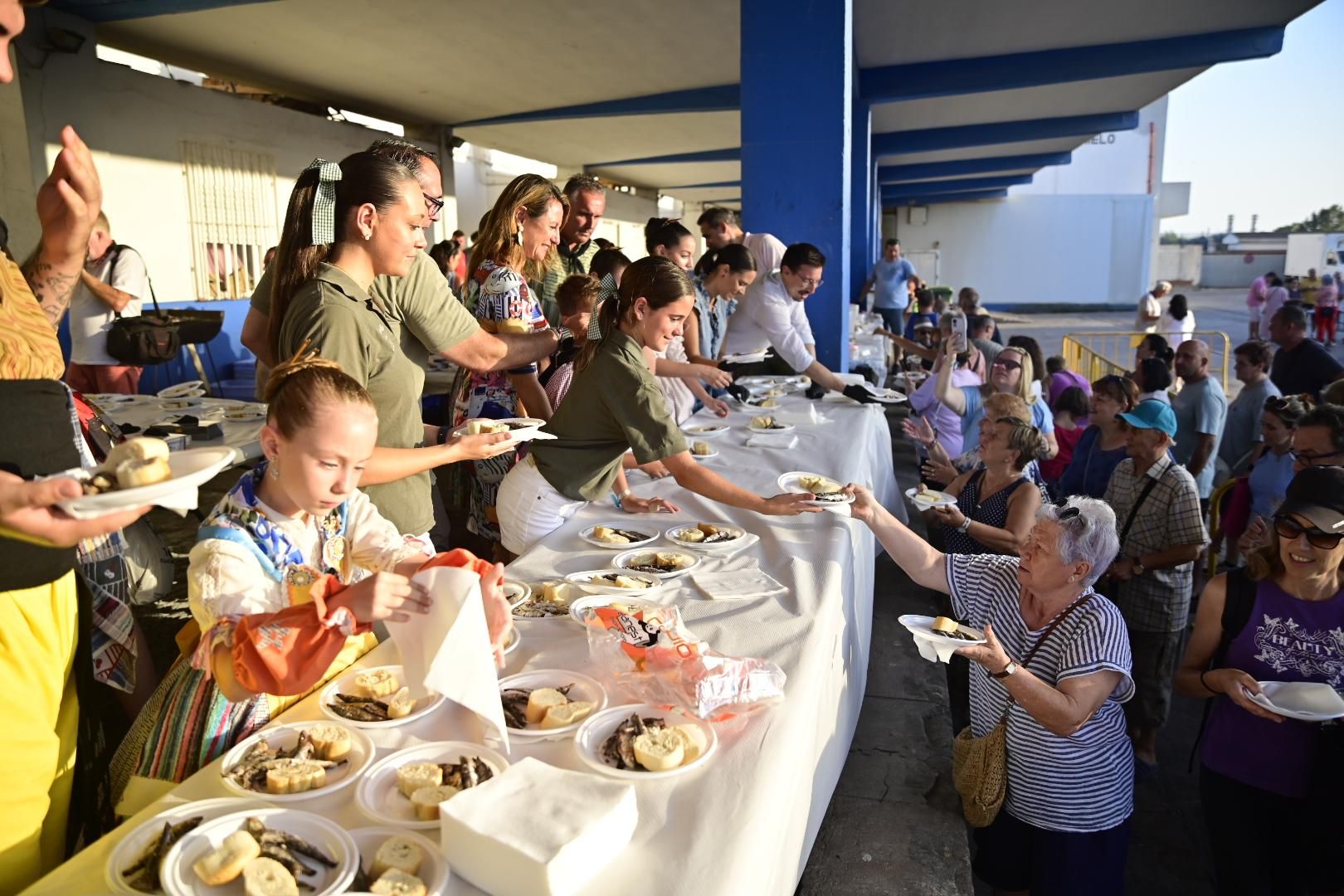 Galería | Torrà de sardinas en el Grau en Sant Pere