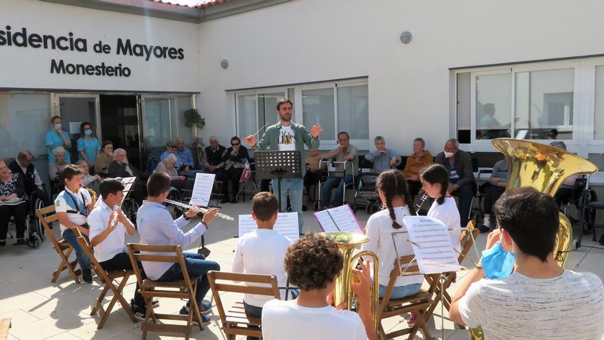 Arranca el curso en las escuelas municipales de música y pintura de Monesterio con 200 alumnos