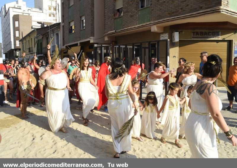 Desfile de peñas y toro fiestas Sant Pere