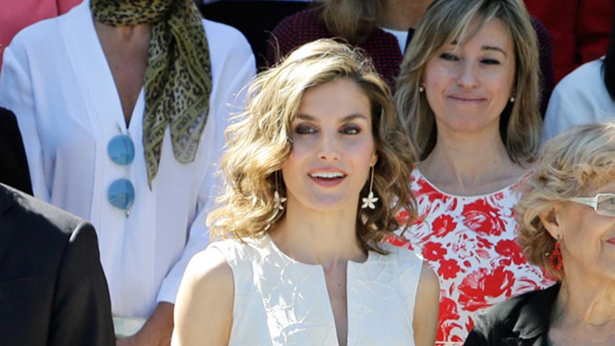 El vestido blanco sin mangas de Letizia Ortiz