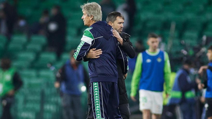 Coudet y Pellegrini se saludan en el Villamarín.