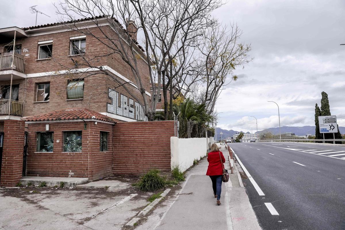 Viviendas de funcionarios a la altura de Alfons el Magnànim.