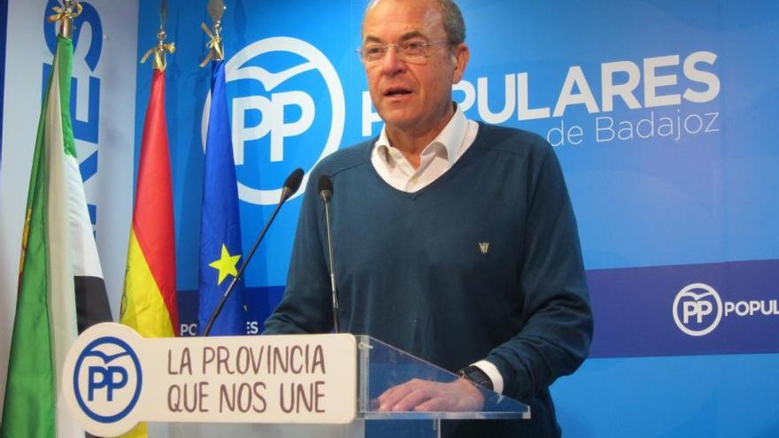 Monago considera que los presupuestos del Estado son &quot;comprometidos con Extremadura&quot;