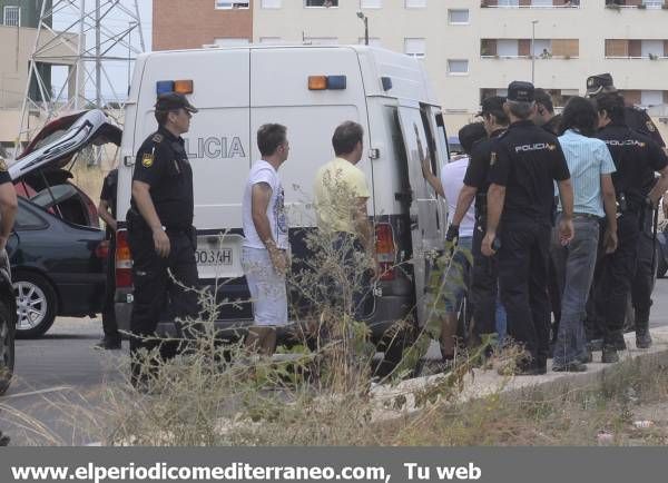 GALERÍA DE FOTOS - Espectacular redada policial en el barrio la Unión