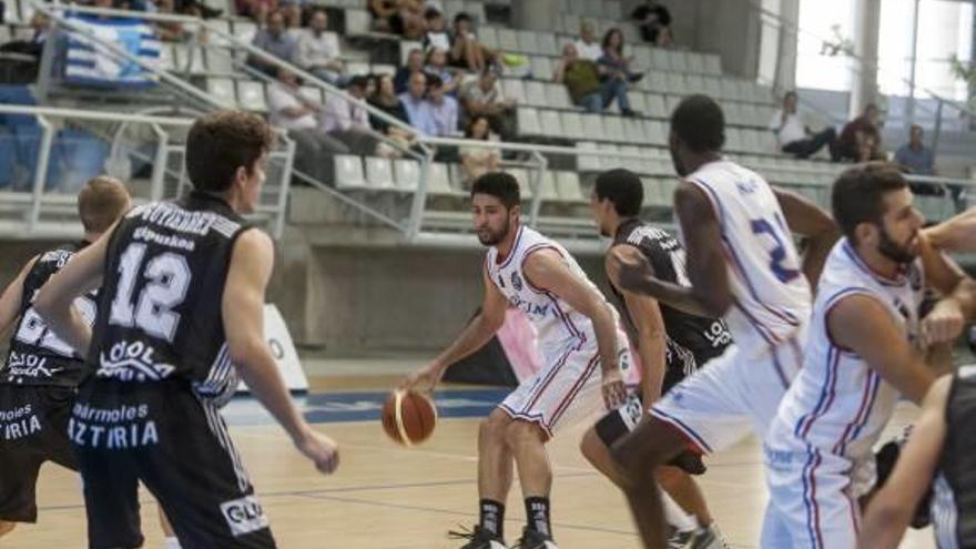 El Lucentum juega este mediodía ante el Araberri Basket.