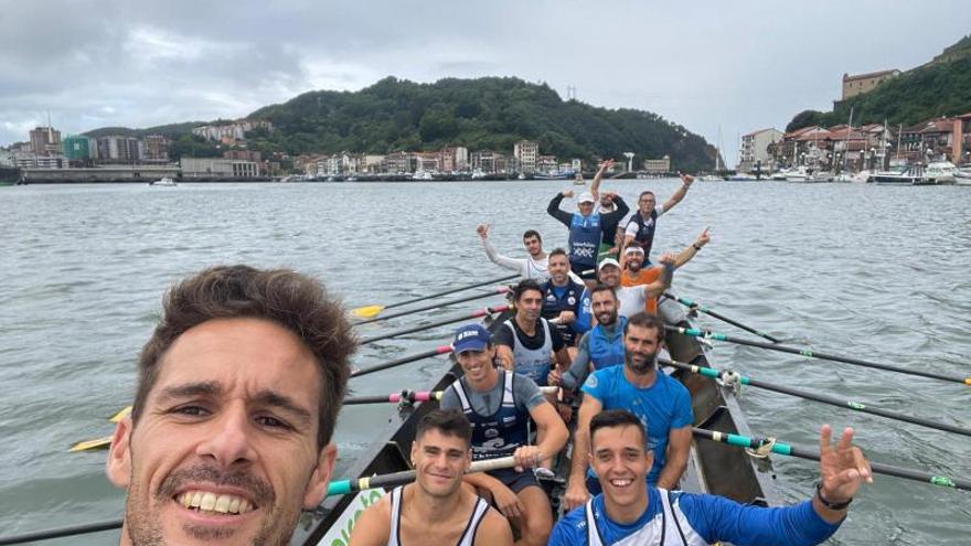 O Morrazo embarca hoy en San Sebastián con tres traineras