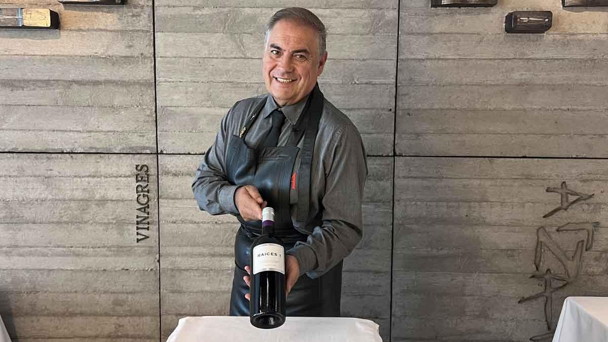 Mariano Rodríguez, sumiller de Arzak y uno de los expertos participantes en el Calendario de Adviento de Vino de Raíces Ibéricas.