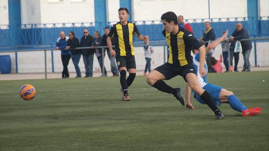 El Roda remonta al San Pedro y sigue en la lucha por el alirón