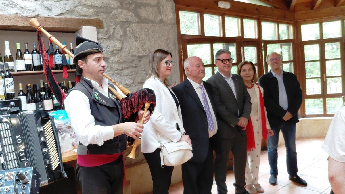 La fiesta de verano de los mayores de Ponga.