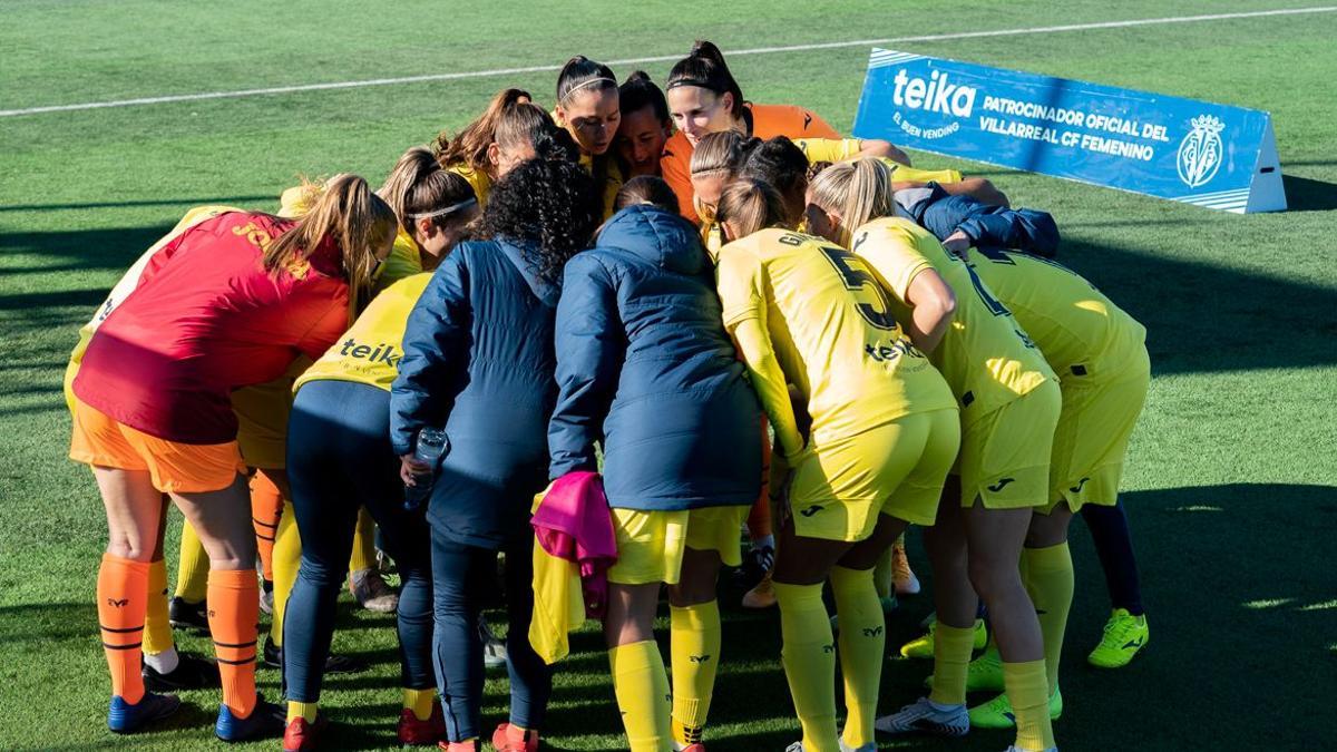El Villarreal Femenino unido para afrontar los partidos decisivos.