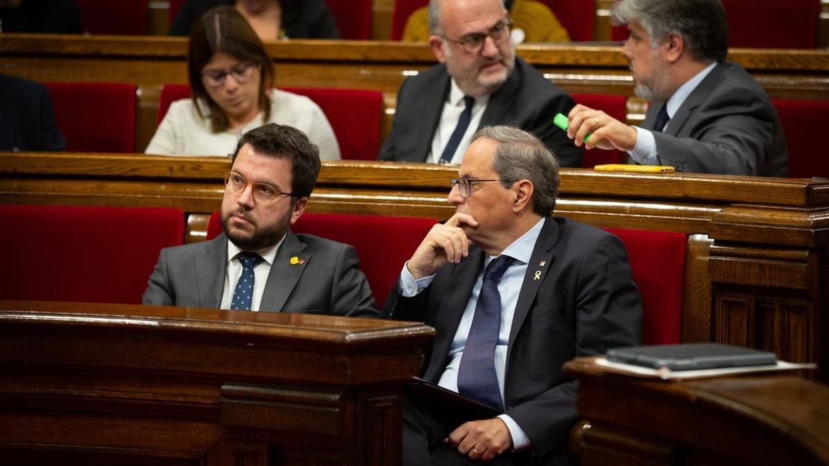 Quim Torra y Pere Aragonès, en el Parlament.