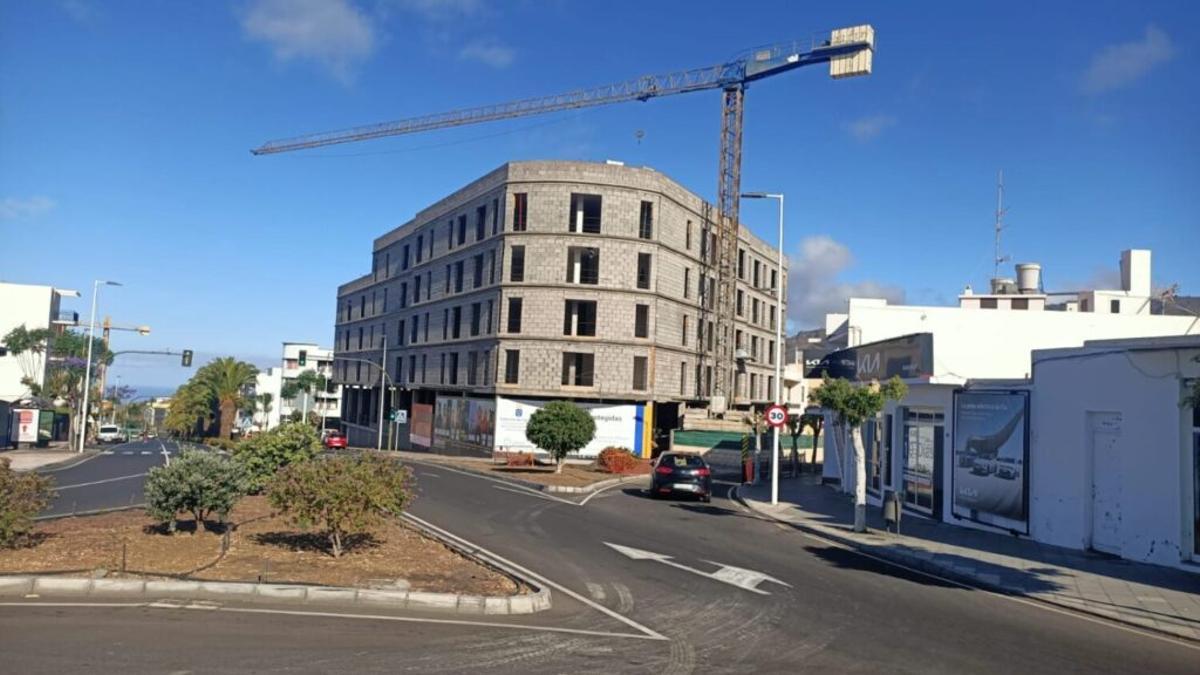 Imagen de archivo de otras 53 viviendas sociales que se están construyendo en la curva de Los Llanos de Aridane.