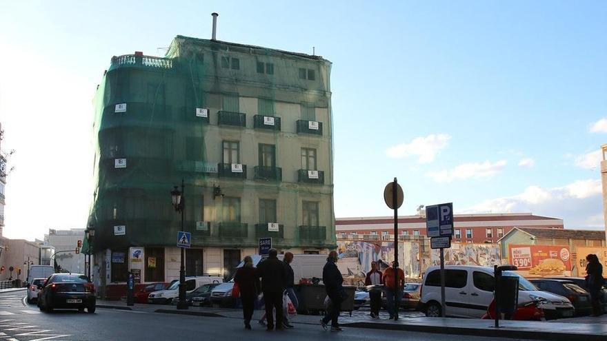 El edificio de la antigua pensión La Mundial se queda sin protección arquitectónica.