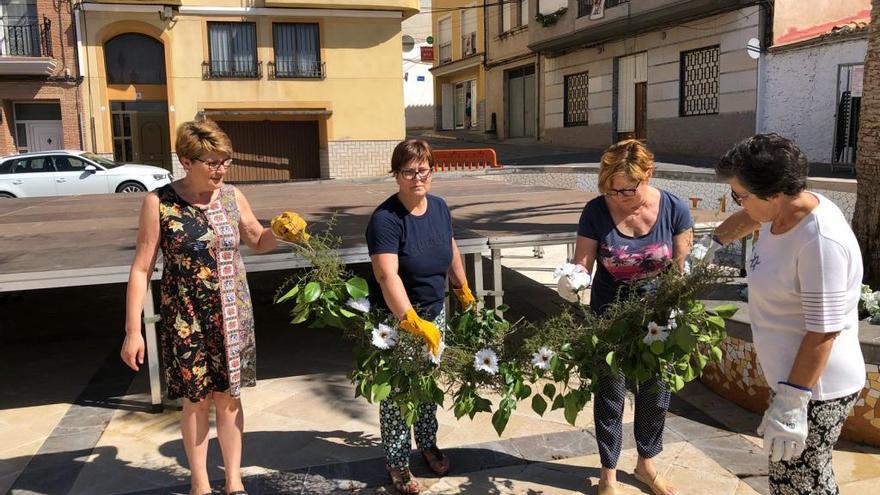 Vecinas de la Llosa se preparan para recibir a la &quot;Geperudeta&quot;