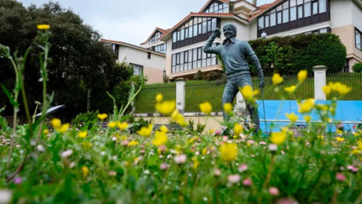 La estatua de Seve, un recuerdo del genial golfista, ahora desaparecida a manos de unos 'cacos'
