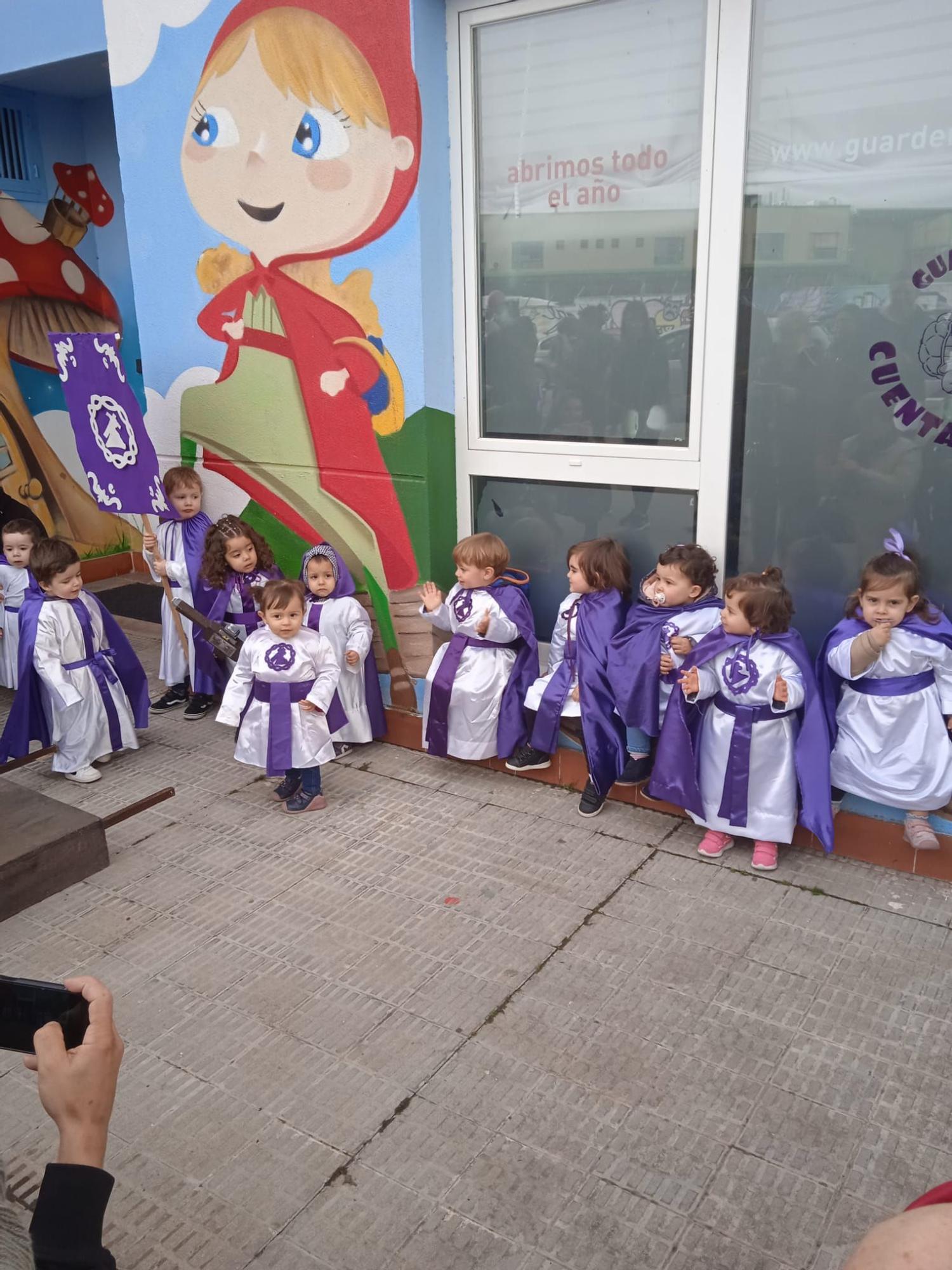 GALERÍA | La procesión del Vía Crucis que nunca habías visto: en tamaño "mini"