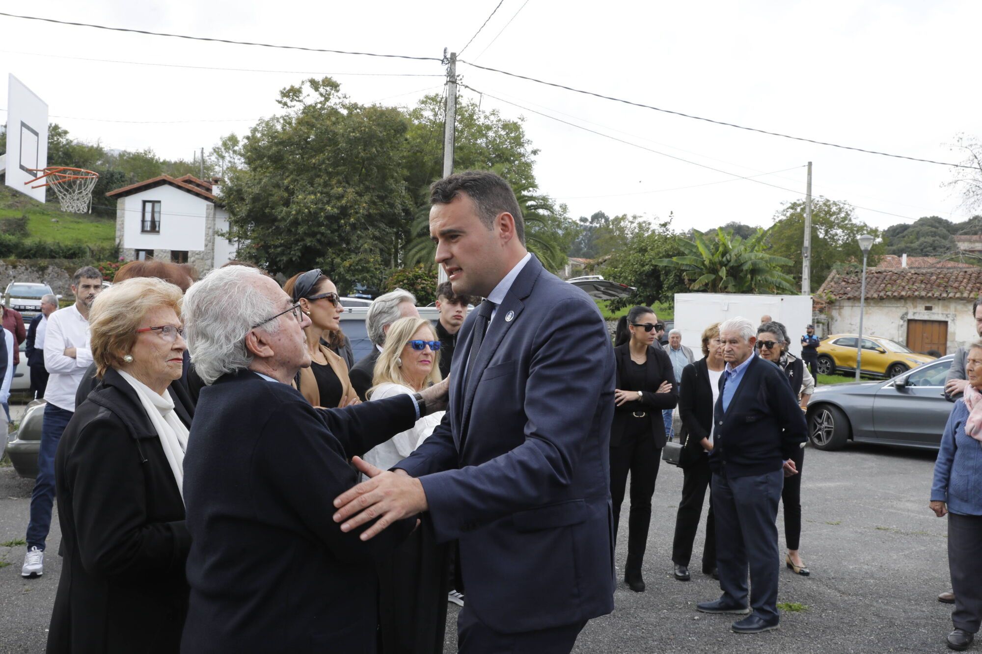 Así fue el funeral de Emilio Serrano en Ribadesella