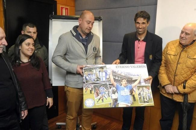 Homenaje a Valerón a su llegada a A Coruña