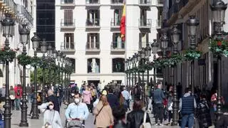 La incidencia por Covid-19 baja del millar de casos en Málaga