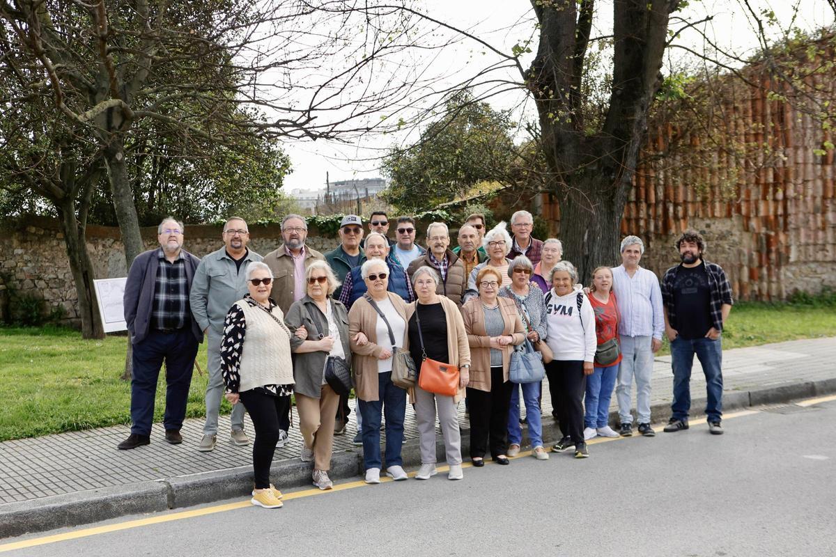 La Rambla de Gijón: un espacio próximo a Naval que un grupo de vecinos de El Natahoyo aspira a "recuperar la memoria del lugar" (en imágenes)