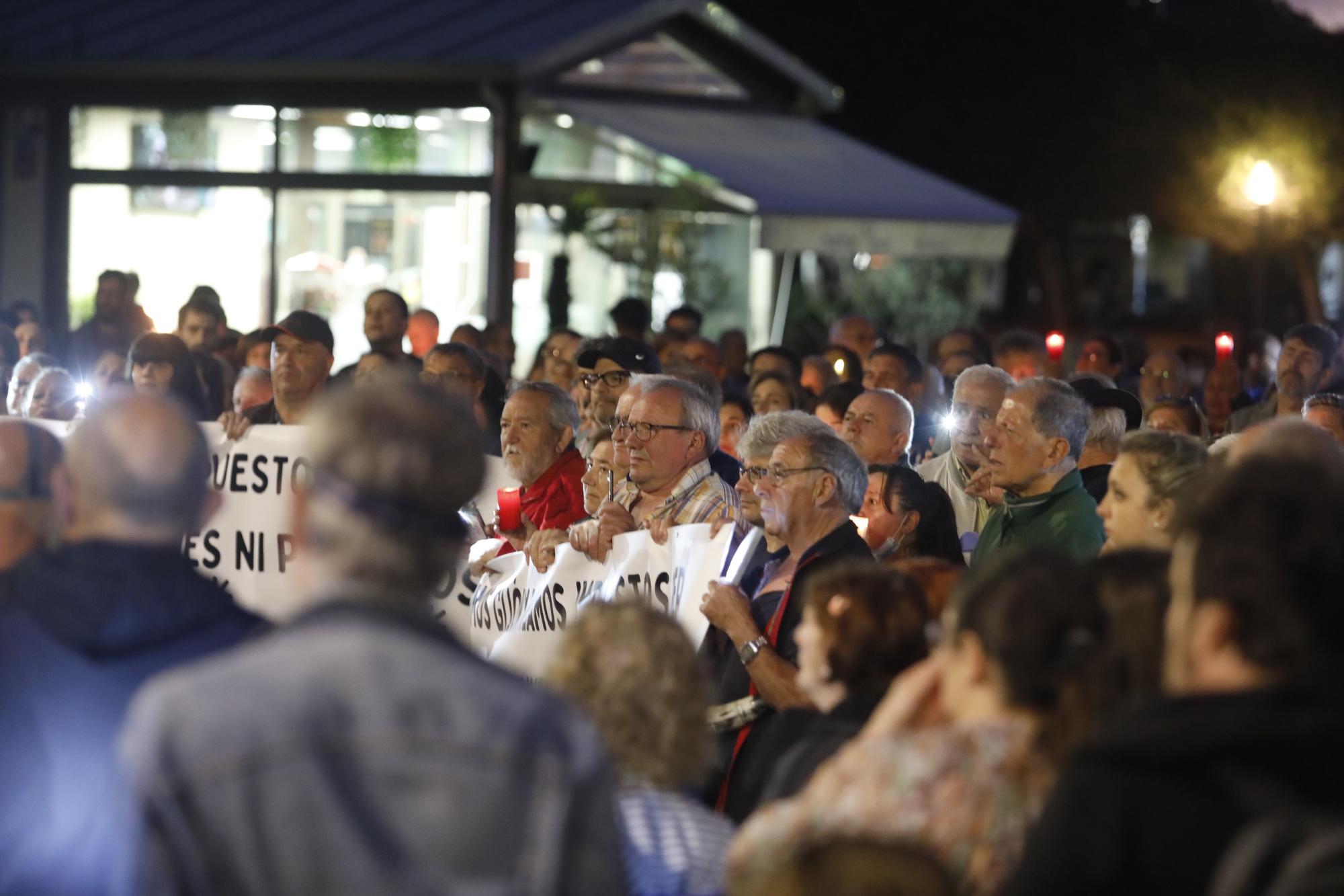 Manifestación de los vecinos de la zona oeste de Gijón