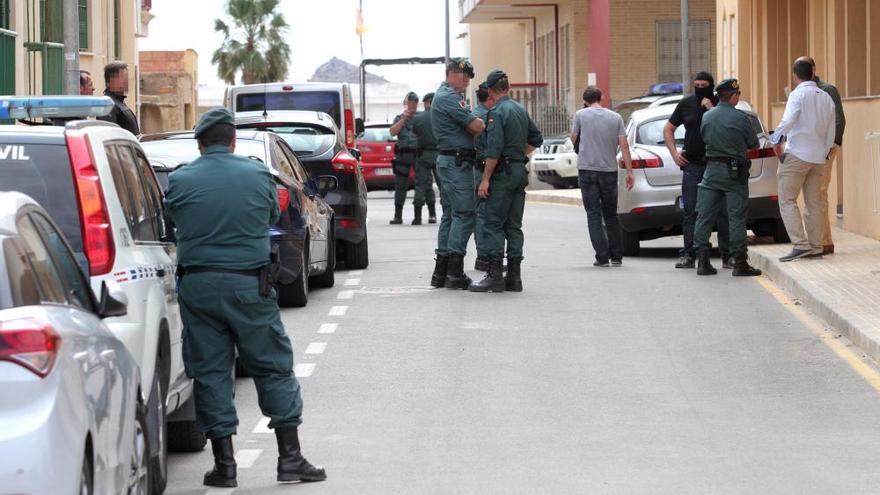 Redada antidroga de la Guardia Civil en Roche (La Unión)