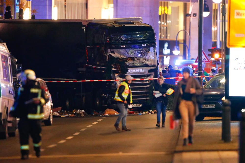 Un camión atropella a varias personas en Berlín