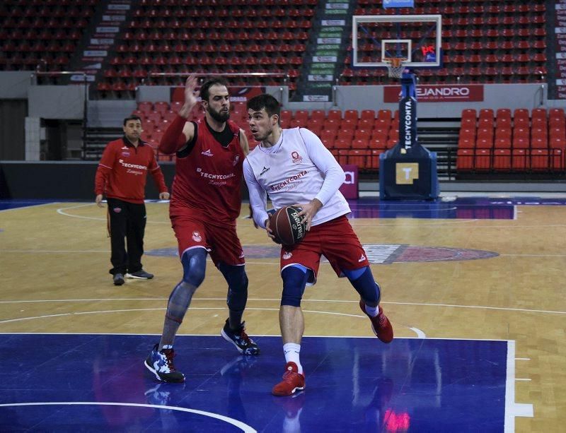 Entrenamiento a puerta abierta del Tecnyconta Zaragoza