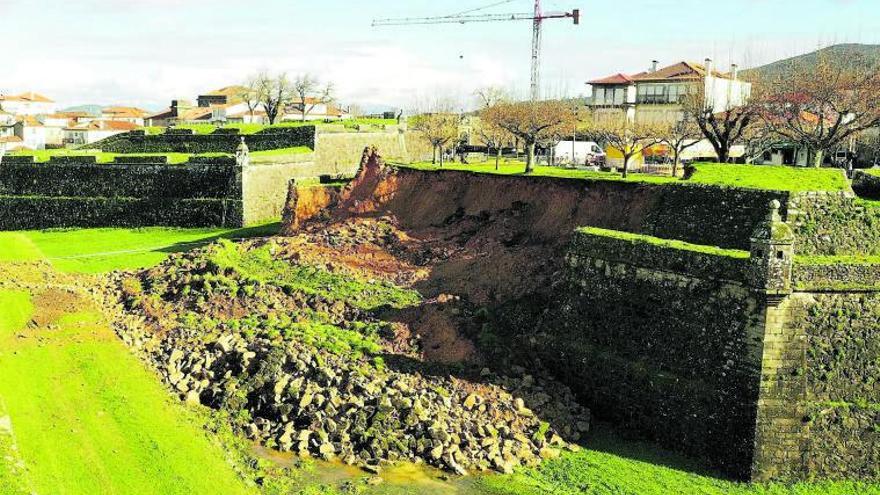 Dos derrumbes en menos de un día reducen 75 metros la muralla de Valença