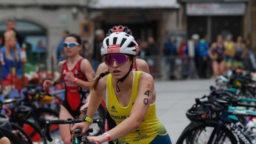 Participantes en la prueba de élite femenina el pasado duatlón. | M. Villamuza