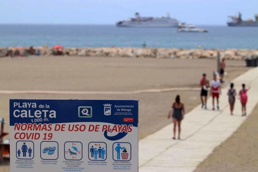 Control de aforo en las playas de Málaga en la nueva normalidad