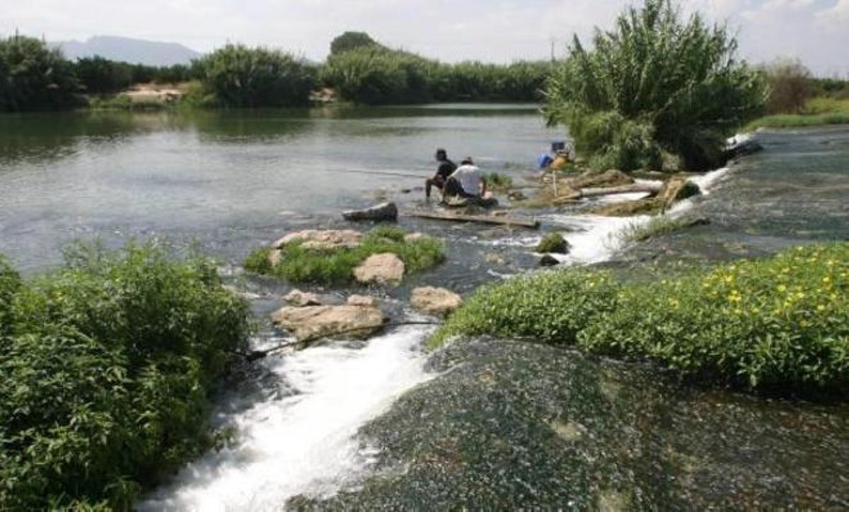 Azud de la Marquesa del río Júcar en la provincia de Valencia, desde donde se capta el agua que alimenta al trasvase Júcar- Vinalopó