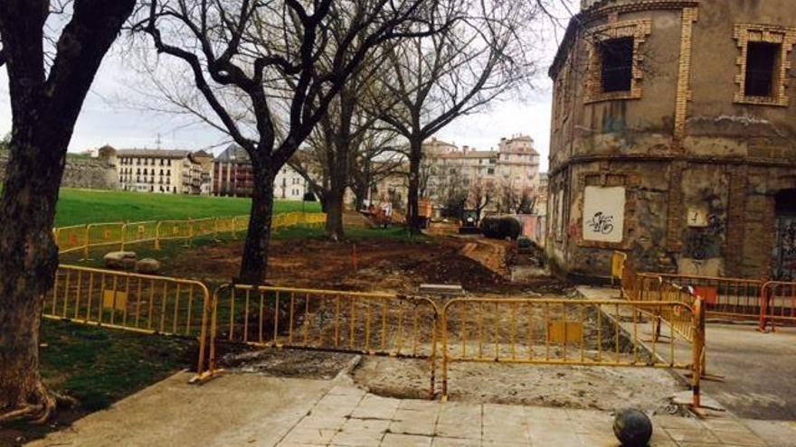 Vuelven las obras al vial de la Ciudadela de Jaca