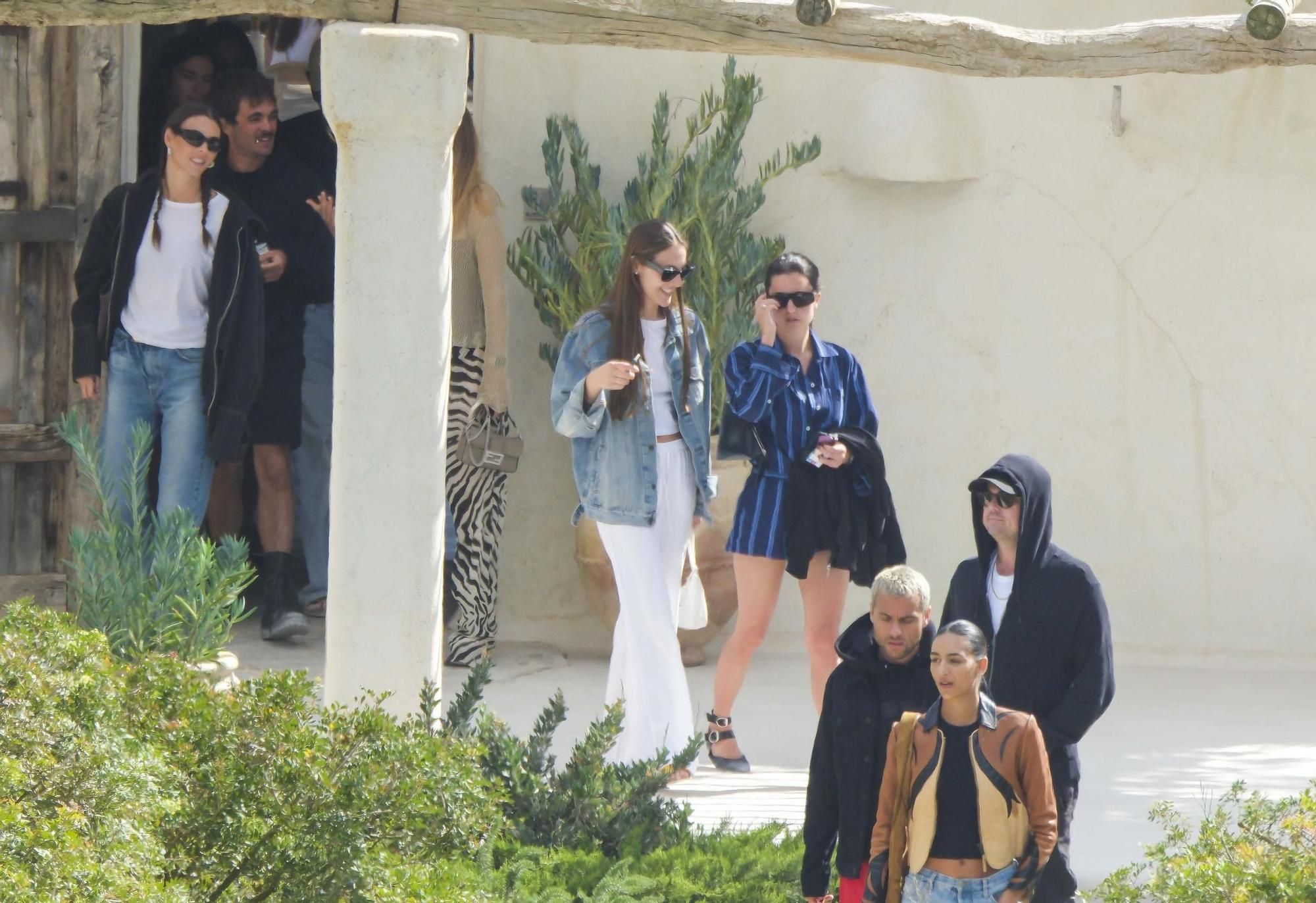 Leonardo Dicaprio vuelve a Ibiza con Vitoria Ceretti/ Sergio Garrido
