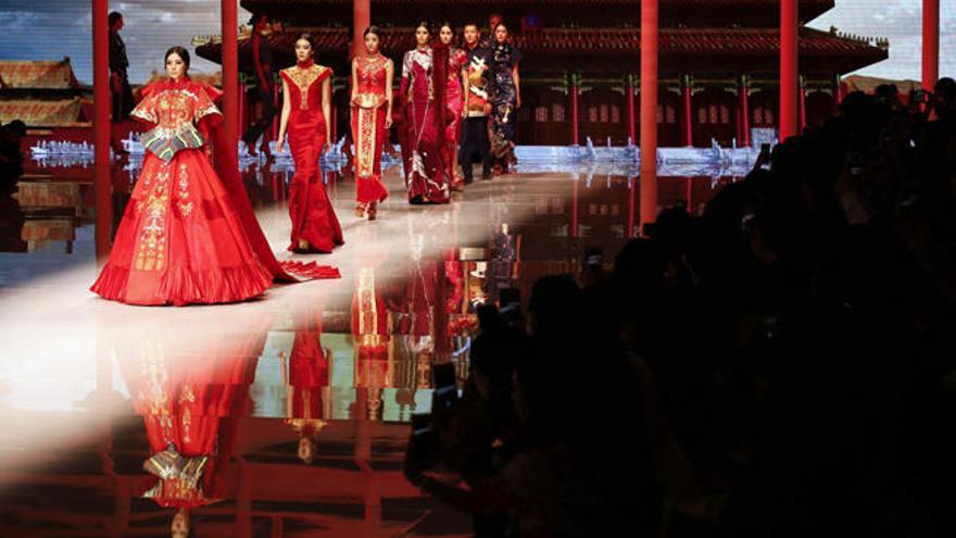 La moda china se escora a lo clásico