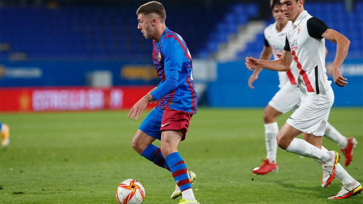 El GOLAZO en mayúsculas con el que la 'perla' Aranda ha abierto la victoria del Barça B