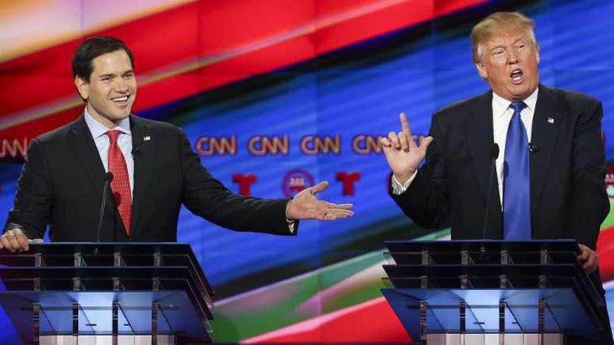 Rubio y Trump, a la derecha, en el debate de Houston. // Efe