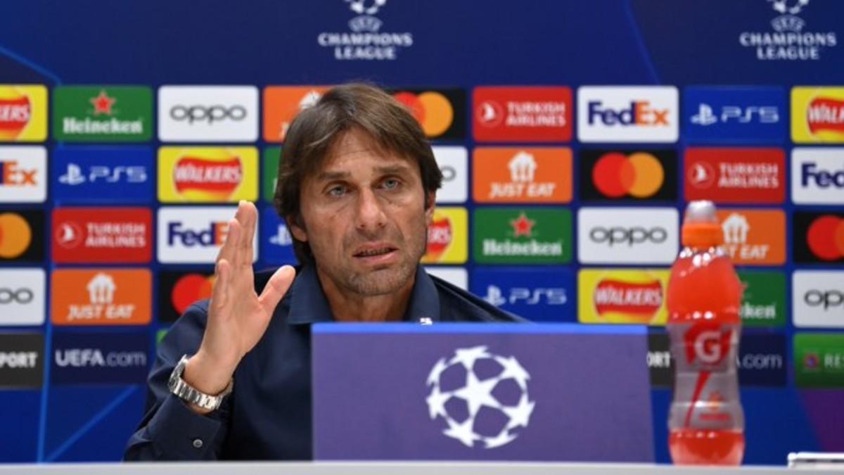 Conte, en rueda de prensa