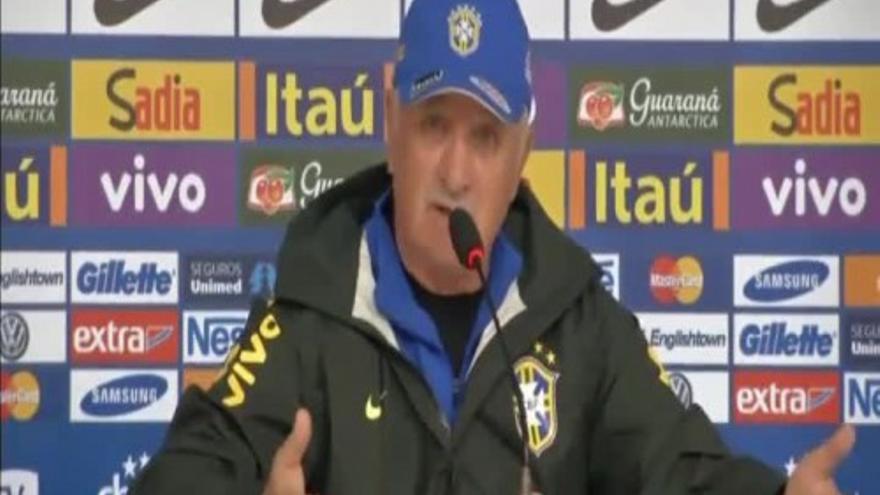 Scolari de deshace en elogios con Neymar