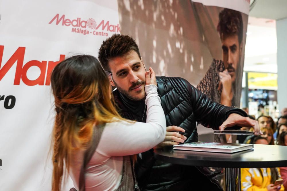 Firma de discos de Antonio José en MediaMarkt.