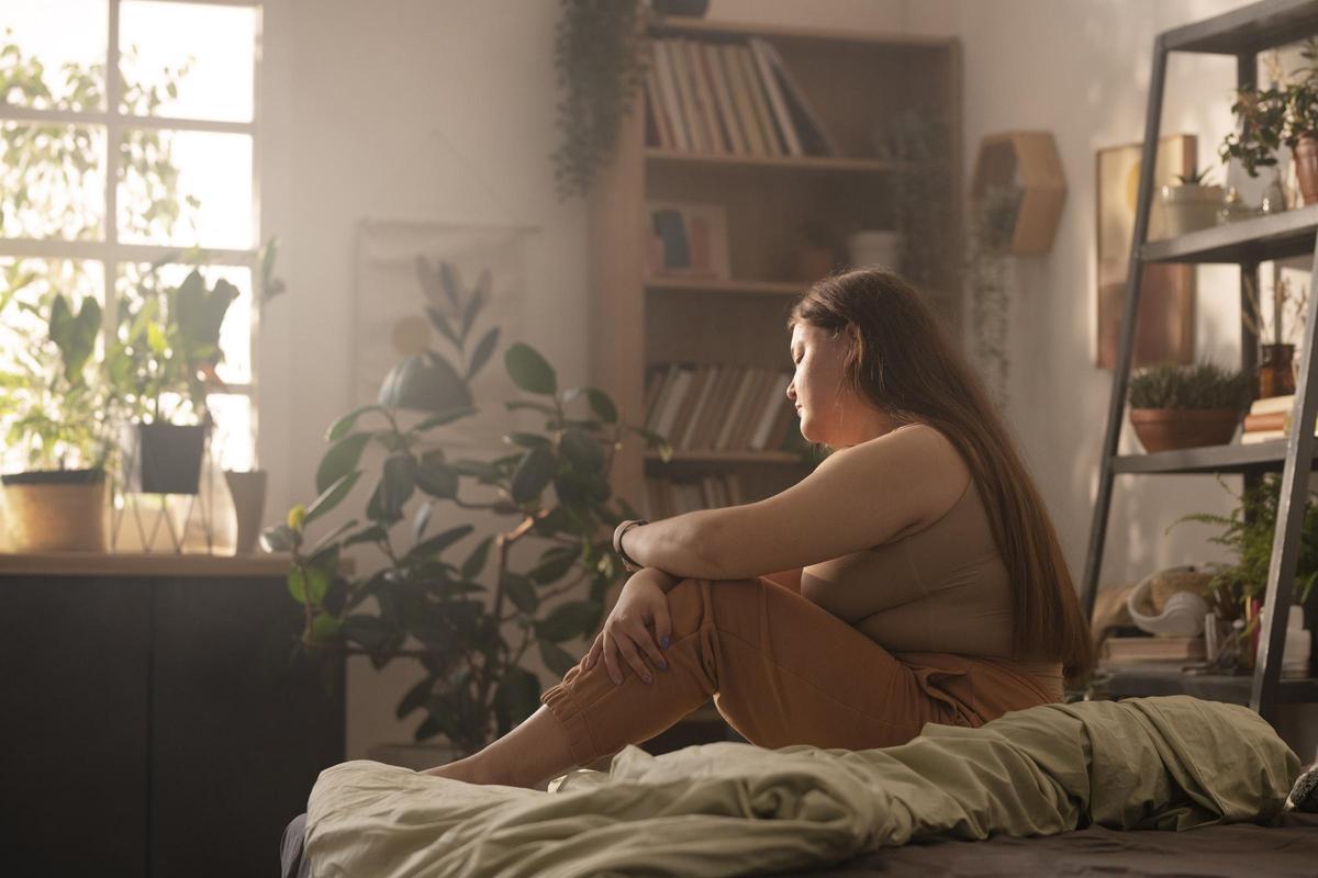 Es de vital importancia comprender las causas subyacentes de la obesidad en cada paciente, ya que esto puede influir en el plan de tratamiento más adecuado.