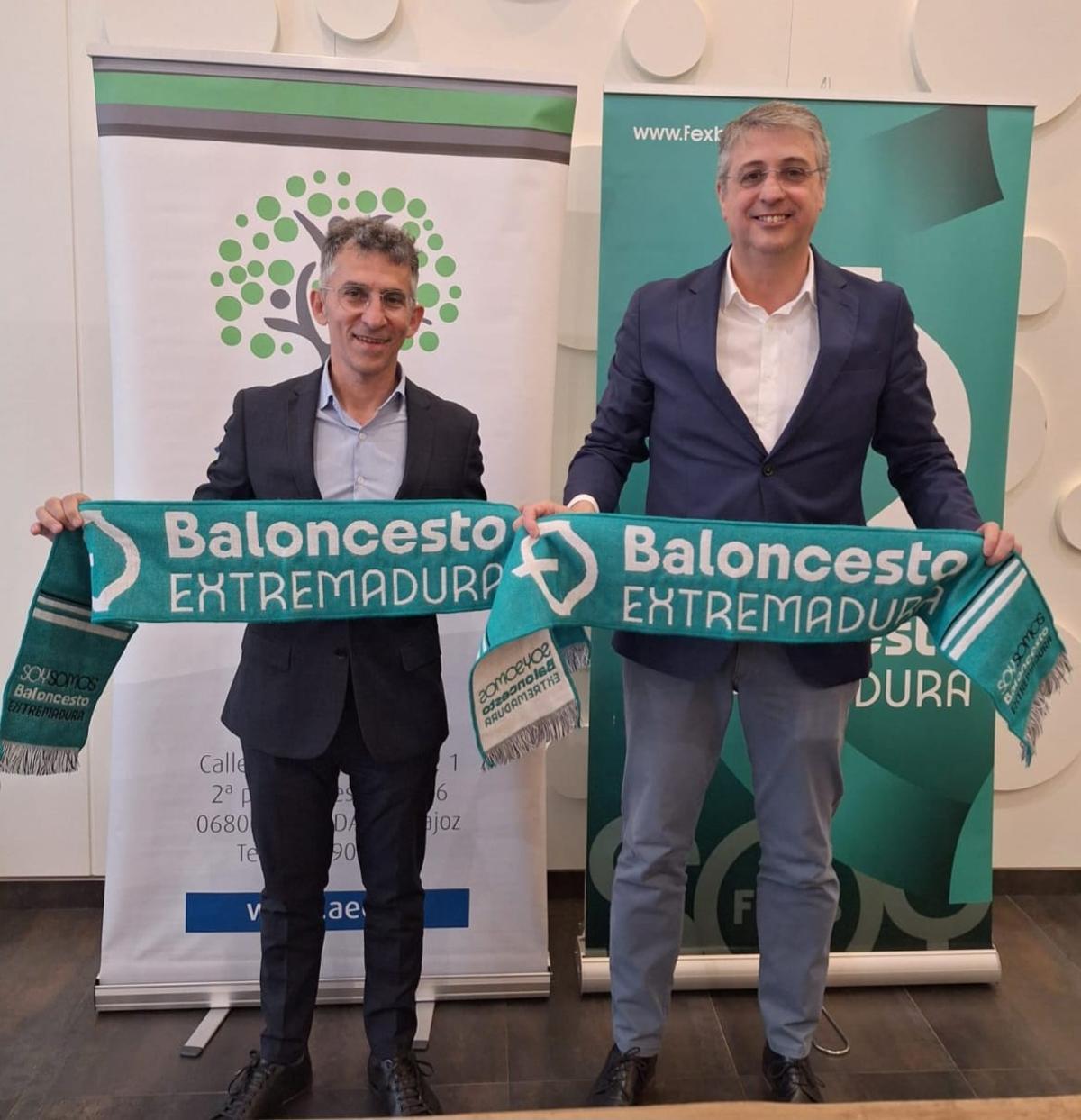 El presidente de la asociación, Juan Carmona, y el secretario general federativo, Jorge Santos.