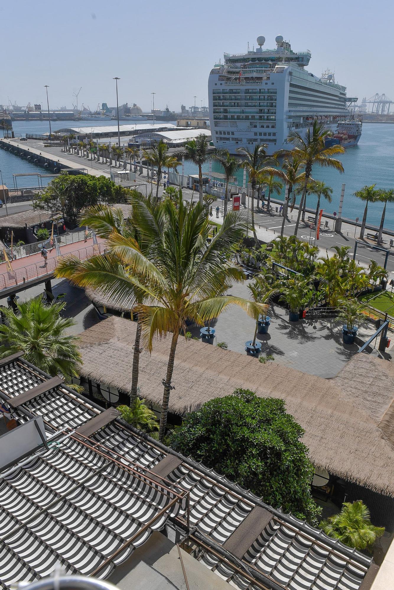 Crucero 'Ventura' en el Puerto de Las Palmas