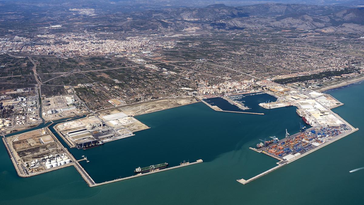 Imagen área de Castelló ciudad, la Marjaleria y el Puerto.