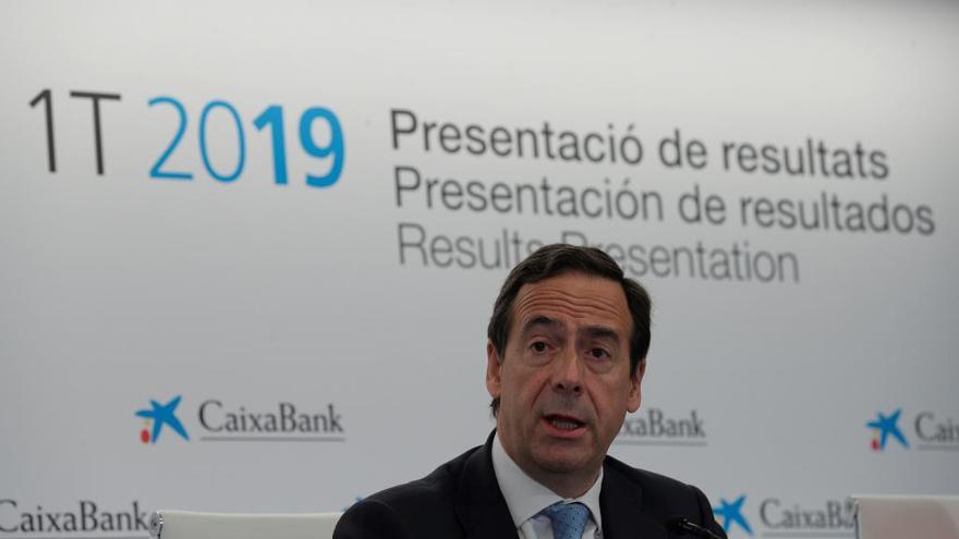 El consejero delegado de CaixaBank, Gonzalo Gortázar, el 30 de abril en València.