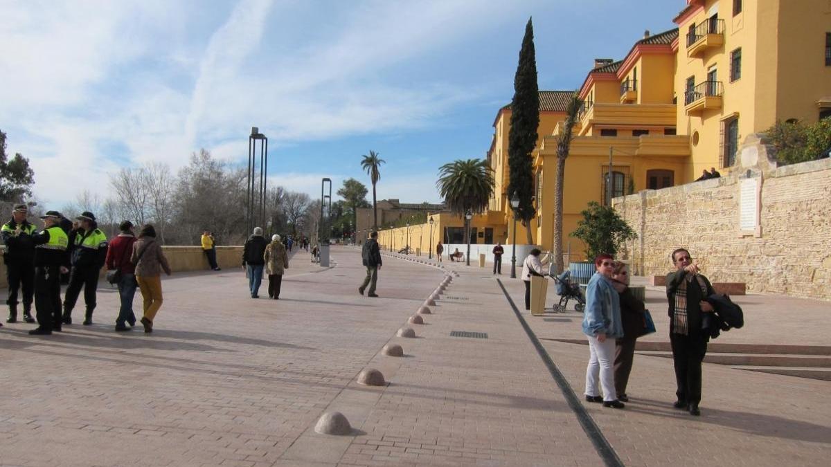 Comercio Córdoba solicita la paralización del Mercado de Primavera de Ronda de Isasa