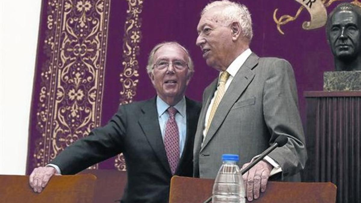 El actual ministro de Asuntos Exteriores, José Manuel García-Margallo, con Marcelino Oreja, ayer en Elcano.