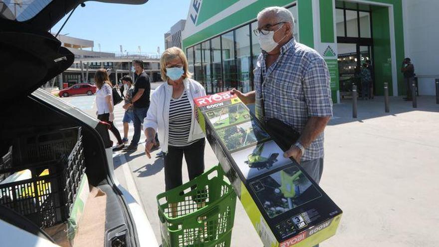 Desescalada en Castellón: El gran comercio regresa con el espacio limitado