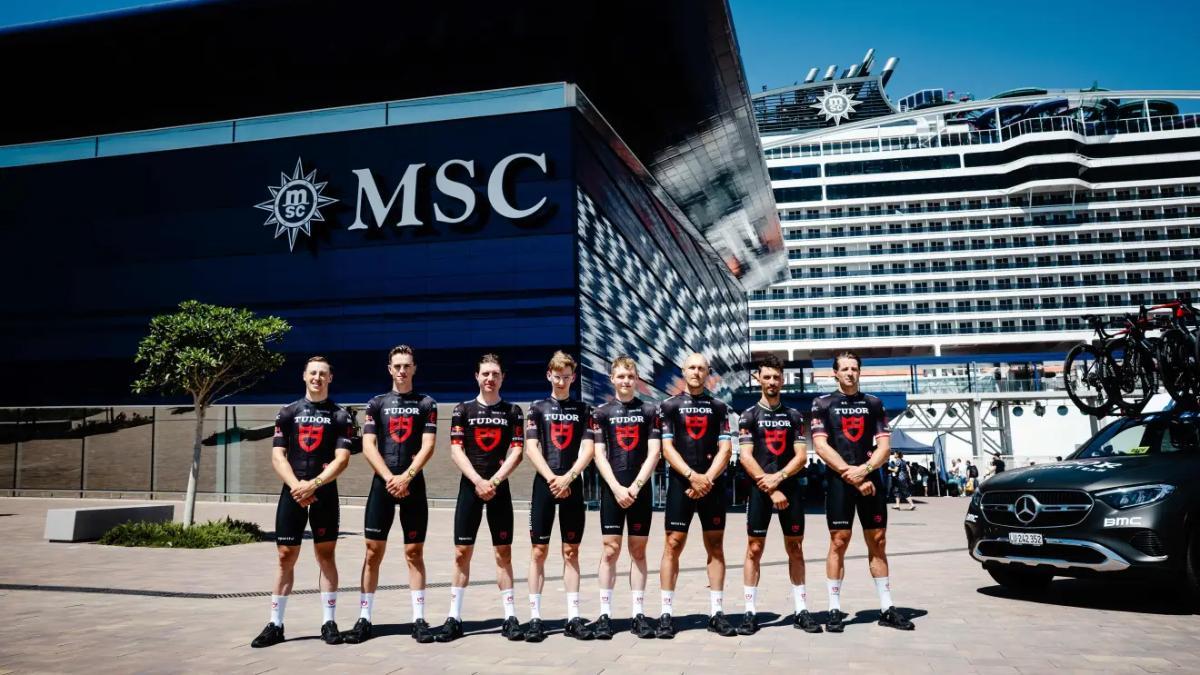 El equipo Tudor, delante dels MSC World Europa