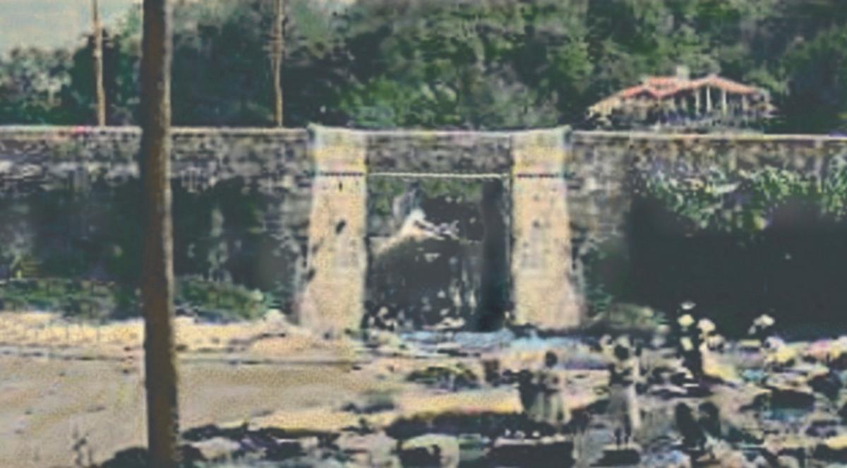 A ponte Zapal en Marín, vital para a continuación da via carreteira a Cangas.   | // A.A.